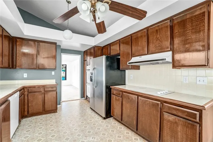 609 Calle Miguel, San Clemente, California 92672