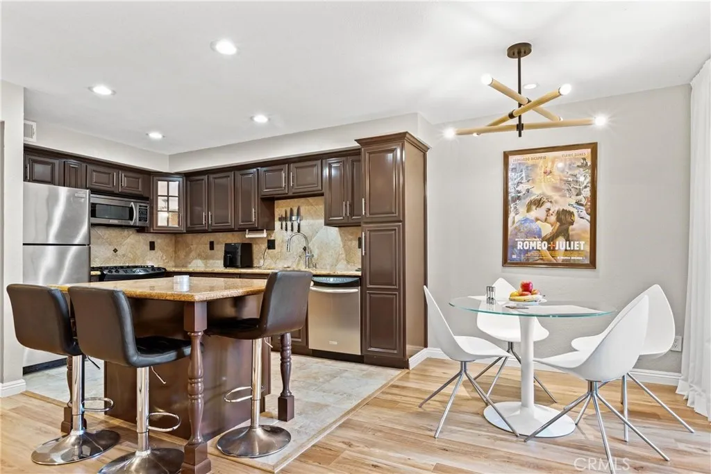 409 Bryson Springs, Costa Mesa, California 92627 home-pic-5