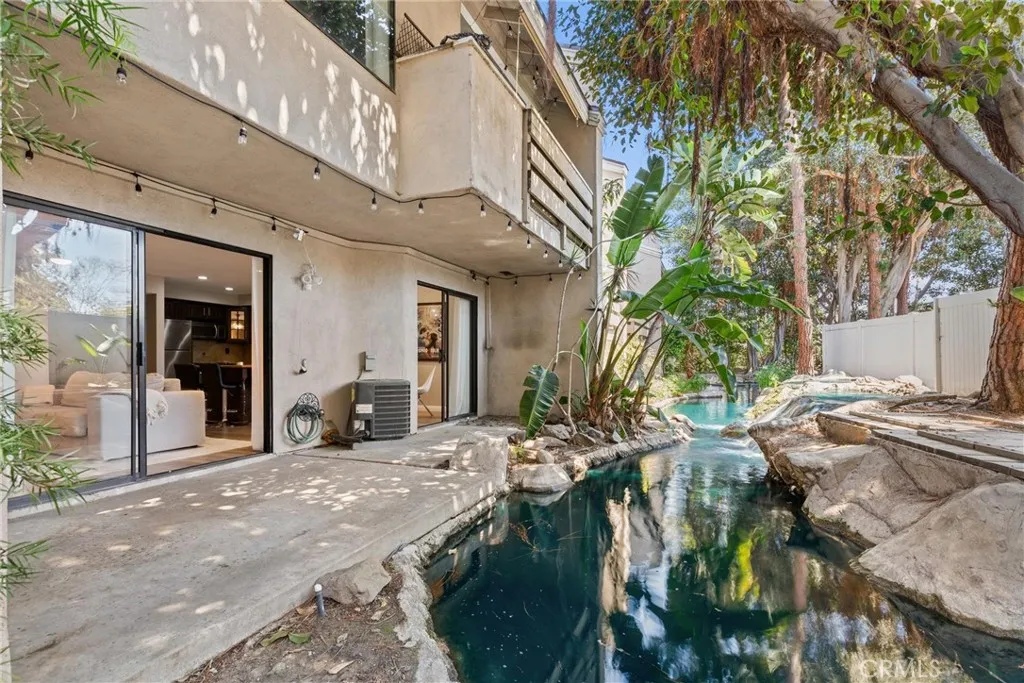 409 Bryson Springs, Costa Mesa, California 92627 home-pic-1