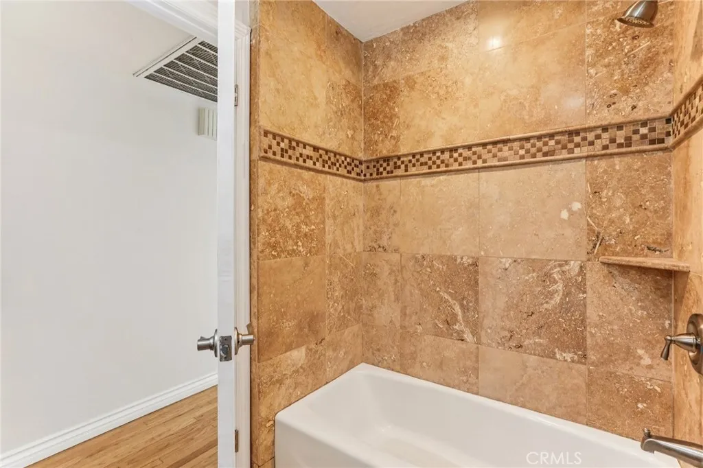 1248 E Saint James, Orange, California 92865 home-pic-12