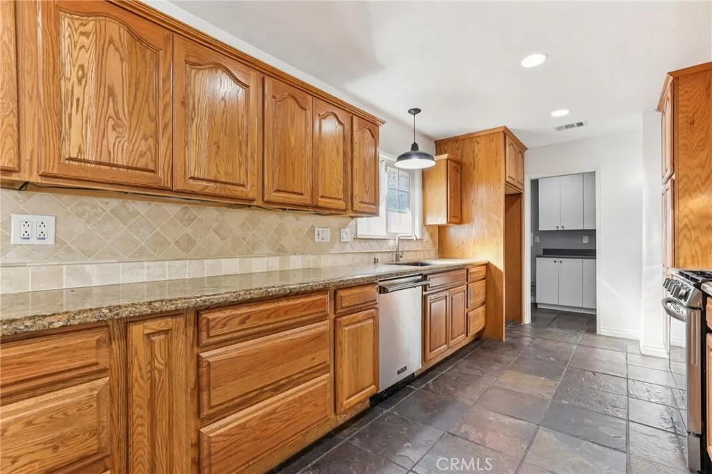 1248 E Saint James, Orange, California 92865 home-pic-4