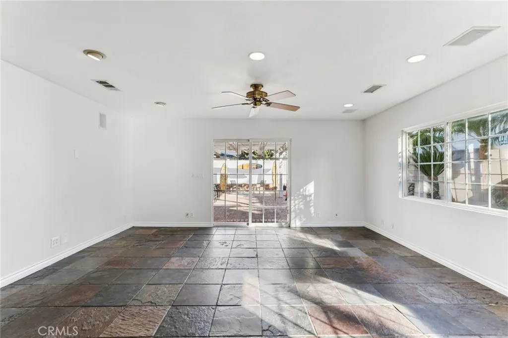 1248 E Saint James, Orange, California 92865 home-pic-7