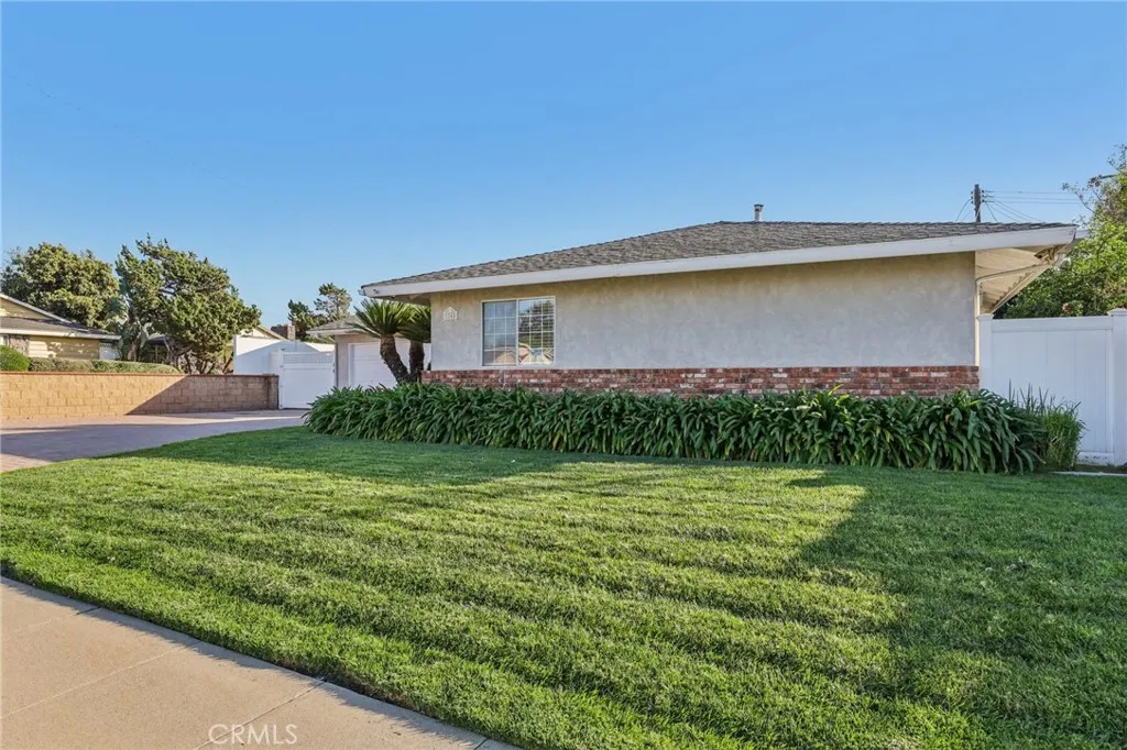 1248 E Saint James, Orange, California 92865 home-pic-33