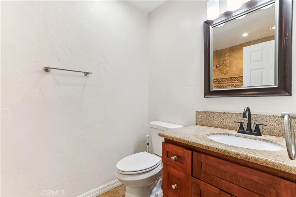 1248 E Saint James, Orange, California 92865 home-pic-11