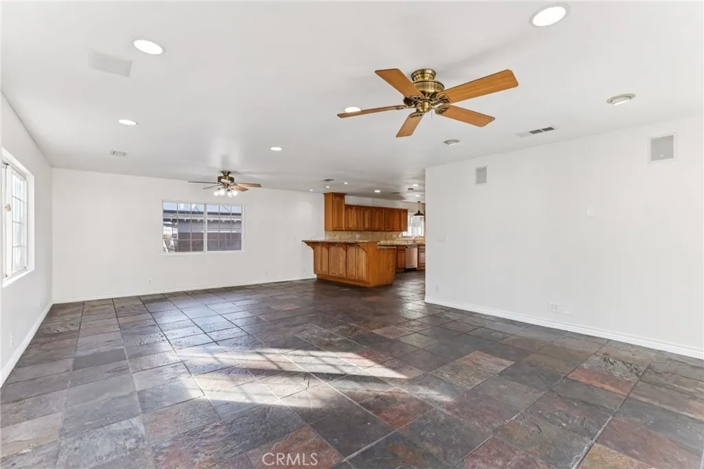 1248 E Saint James, Orange, California 92865 home-pic-8