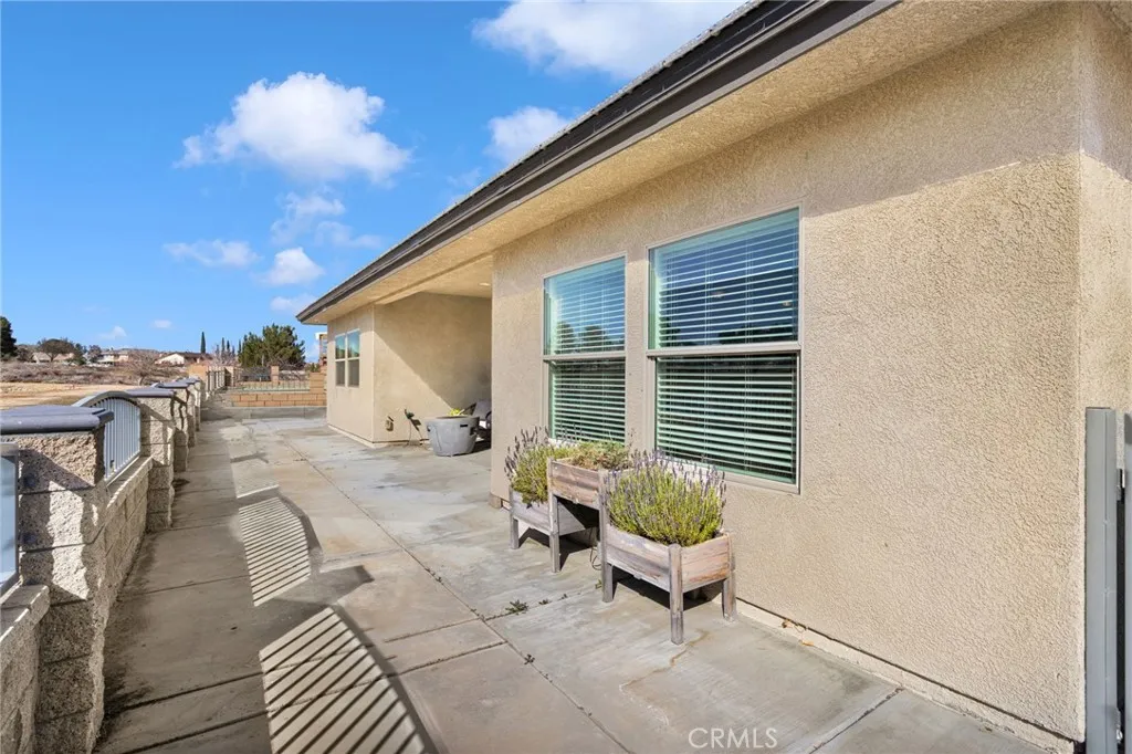 12634 Spring Valley Parkway, Victorville, California 92395 home-pic-38