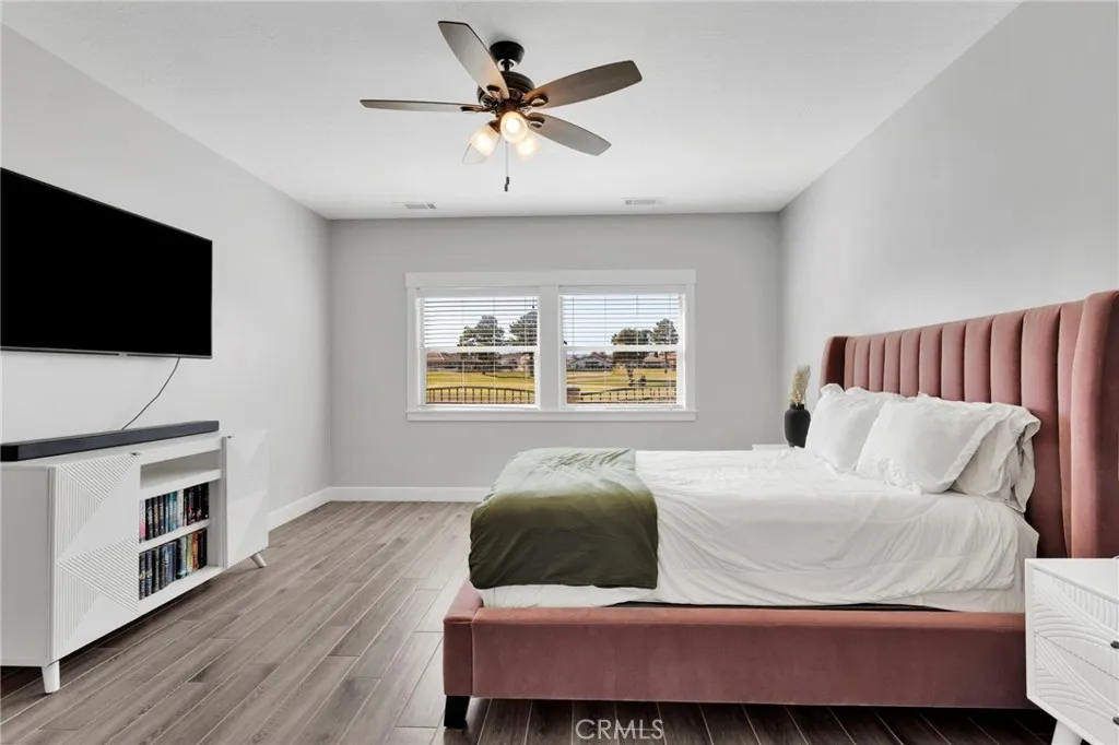 12634 Spring Valley Parkway, Victorville, California 92395 home-pic-23