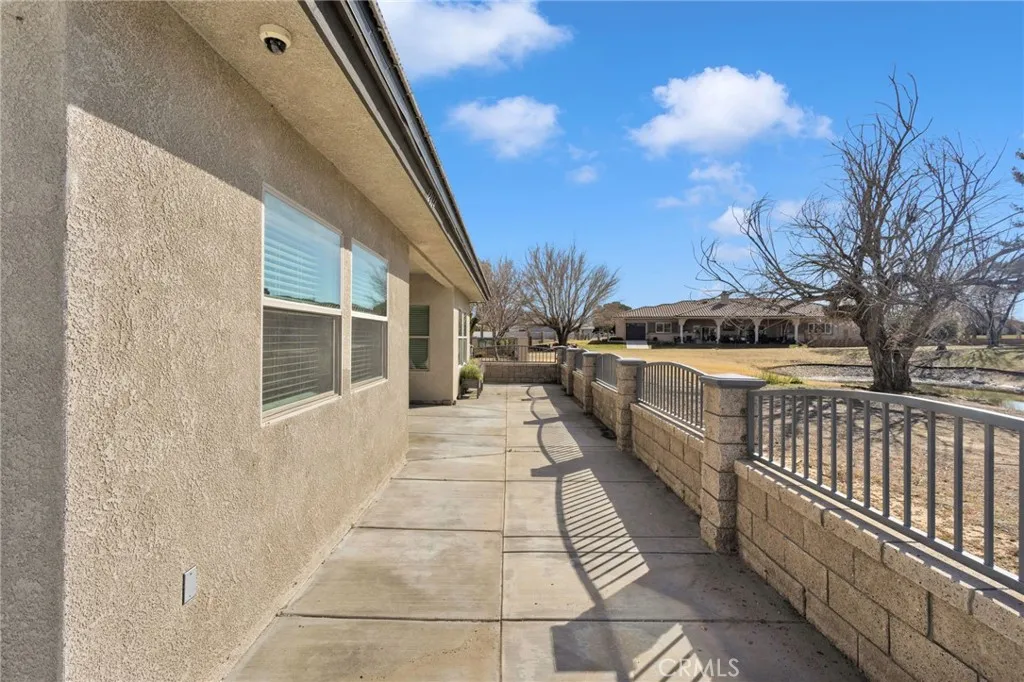 12634 Spring Valley Parkway, Victorville, California 92395 home-pic-42