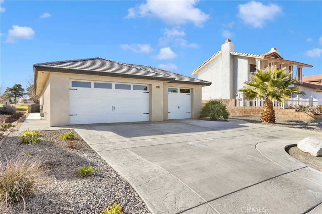 12634 Spring Valley Parkway, Victorville, California 92395 home-pic-4