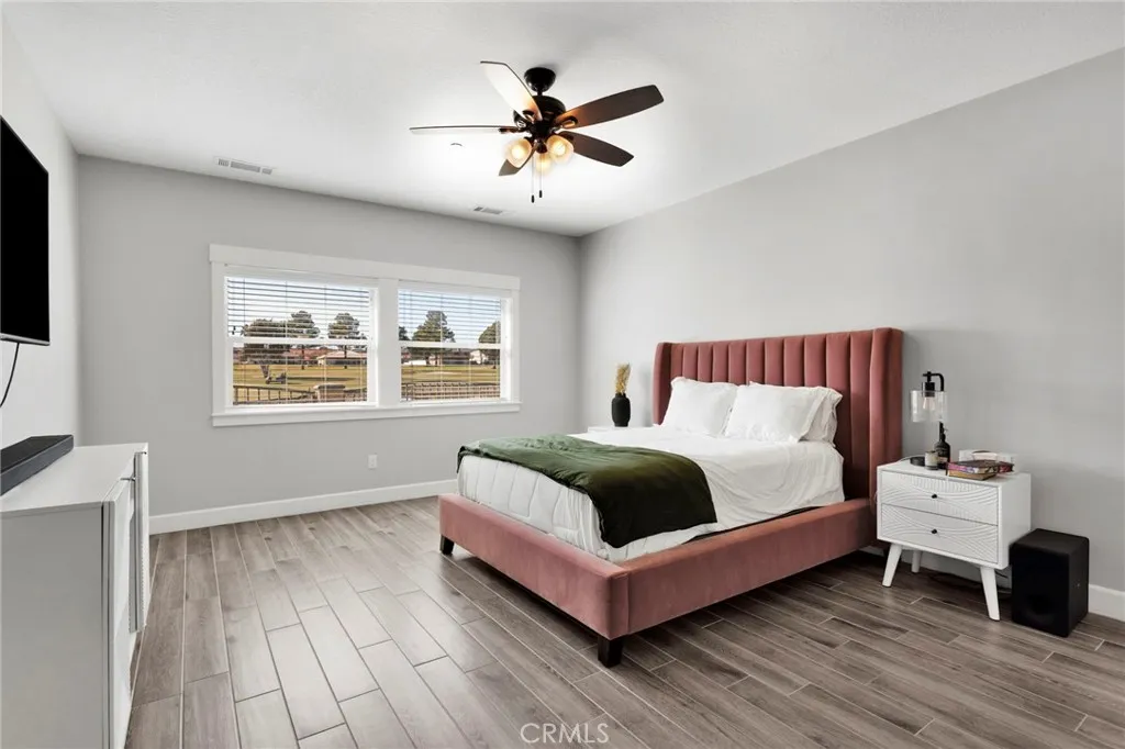 12634 Spring Valley Parkway, Victorville, California 92395 home-pic-21