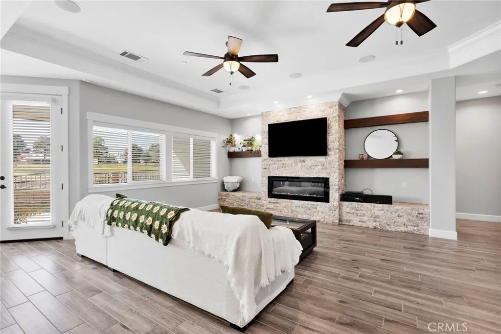 12634 Spring Valley Parkway, Victorville, California 92395 home-pic-10