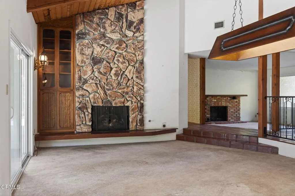 11 10-web-or-mls-Upmarketmedia_2170Lad-0