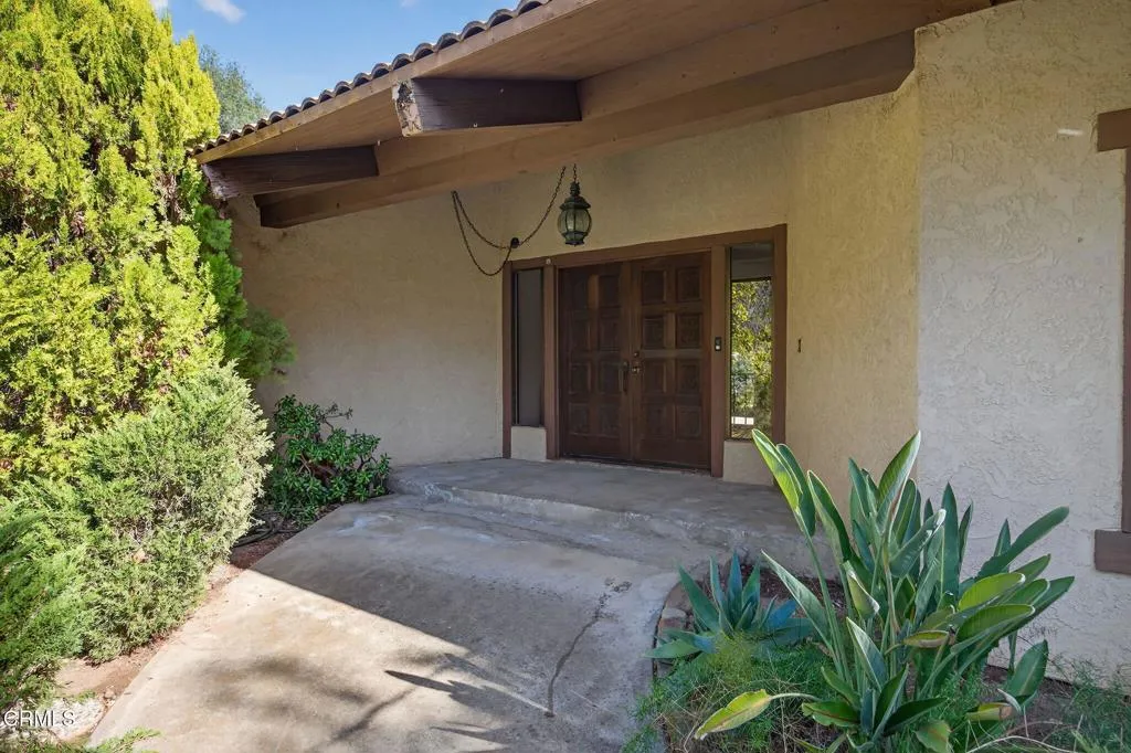 8 4-web-or-mls-Upmarketmedia_2170Lad-011