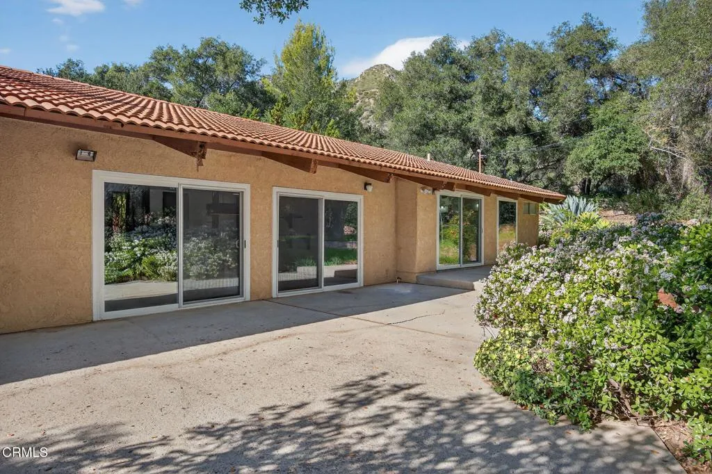 15b 31-web-or-mls-Upmarketmedia_2170Lad-