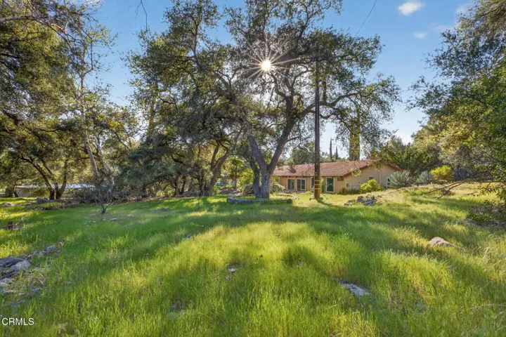 32a-web-or-mls-UpmarketMedia_2170L-016