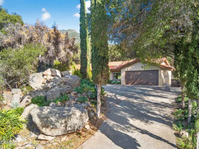 33 7 1-web-or-mls-Upmarketmedia_2170Lad-