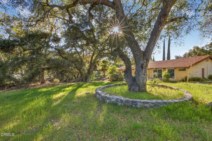 5 9-web-or-mls-UpmarketMedia_2170L-024