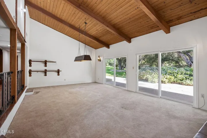 10 8-web-or-mls-Upmarketmedia_2170Lad-02