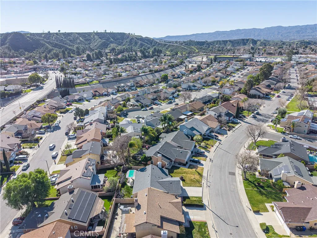27738 Hyssop Lane, Saugus, California 91350 home-pic-38
