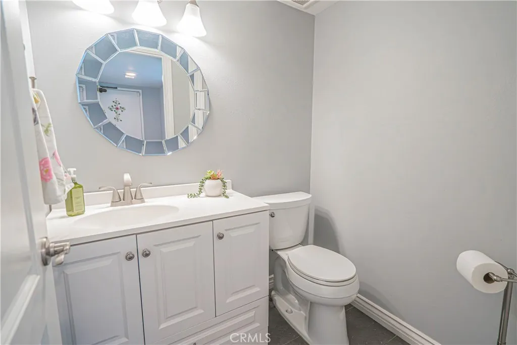 27738 Hyssop Lane, Saugus, California 91350 home-pic-19