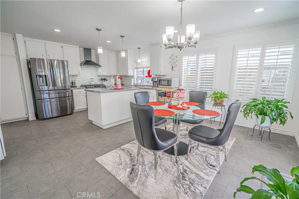 27738 Hyssop Lane, Saugus, California 91350 home-pic-13