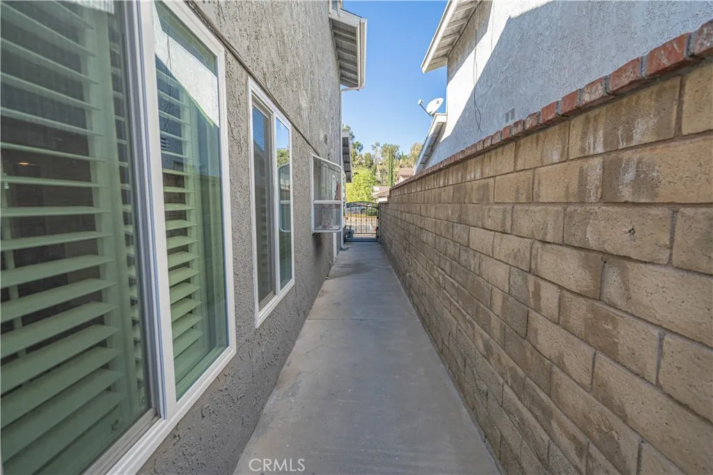 27738 Hyssop Lane, Saugus, California 91350 home-pic-32
