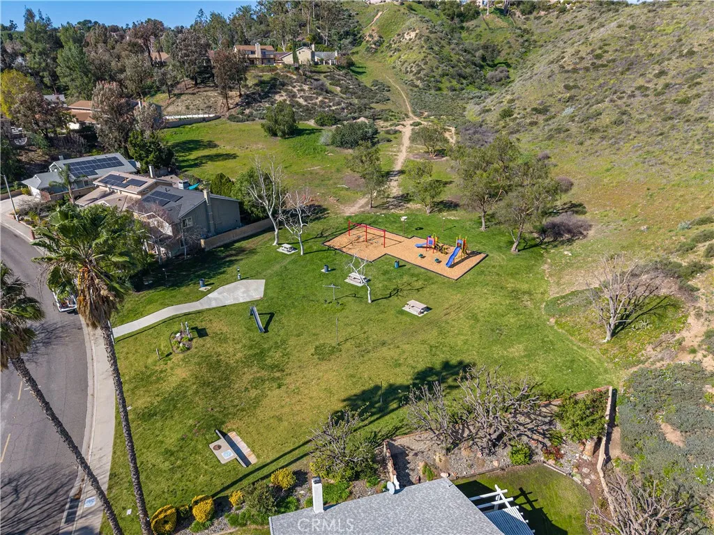 27738 Hyssop Lane, Saugus, California 91350 home-pic-42