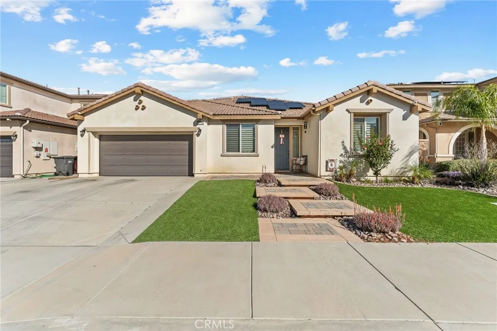 35256 Thorpe Trail, Beaumont, California 92223 home-pic-1
