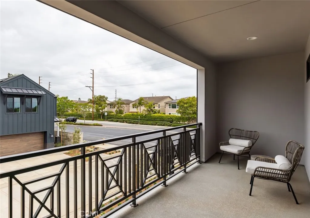 18012 Hazel Court, Fountain Valley, California 92708 home-pic-12