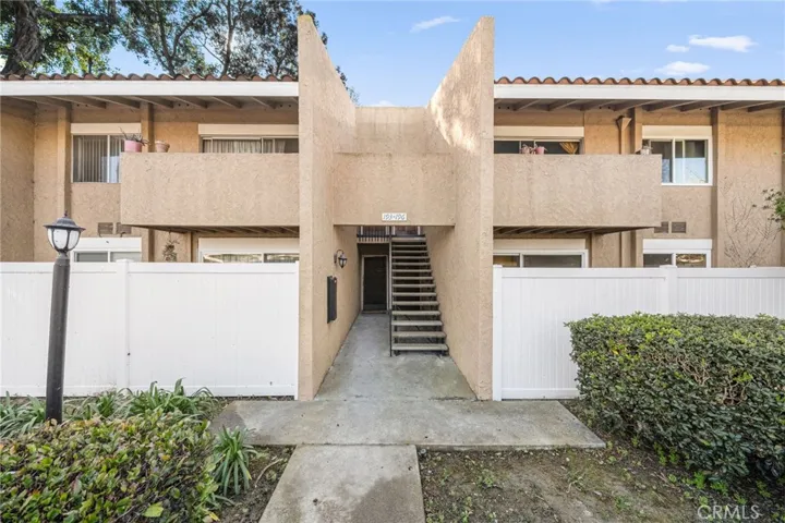 1101 W Macarthur 195, Santa Ana, California 92707