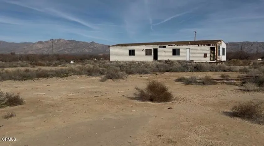 Front of Mobile Home (2)