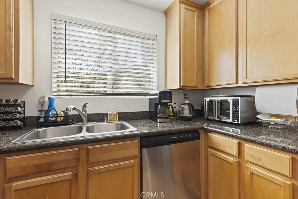 2320 Del Mar 102, Corona, California 92882 home-pic-11