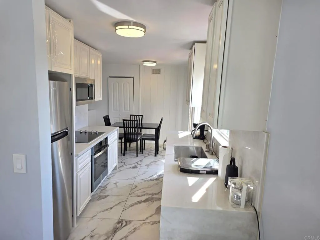 3932 Mount Acadia Boulevard, San Diego, California 92111 home-pic-6