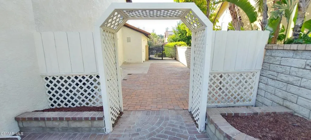 748 Azure Hills - 29