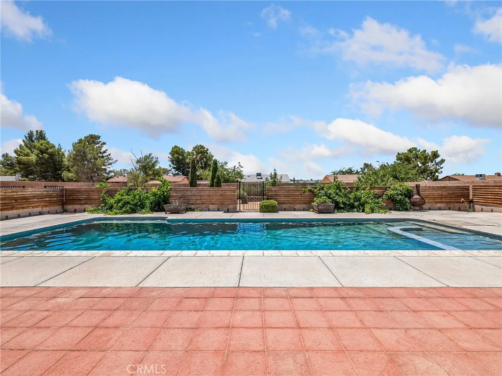 22163 Broken Lance Road, Apple Valley, California 92307 home-pic-41