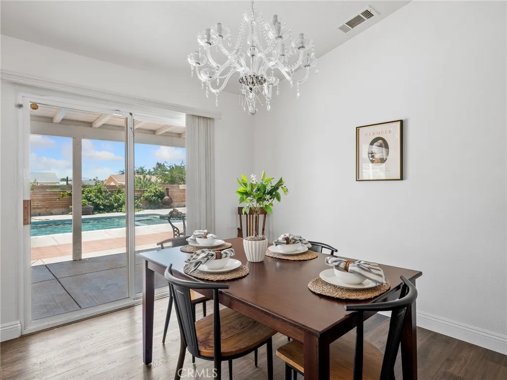 22163 Broken Lance Road, Apple Valley, California 92307 home-pic-21