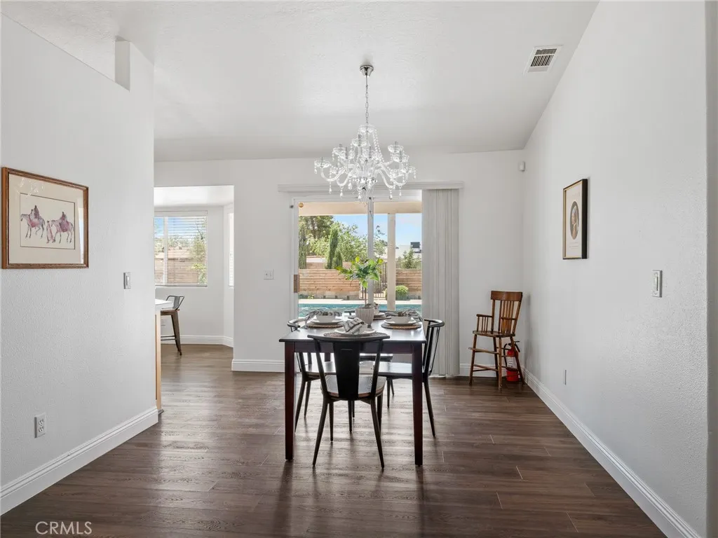 22163 Broken Lance Road, Apple Valley, California 92307 home-pic-19