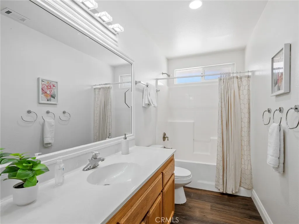 22163 Broken Lance Road, Apple Valley, California 92307 home-pic-29