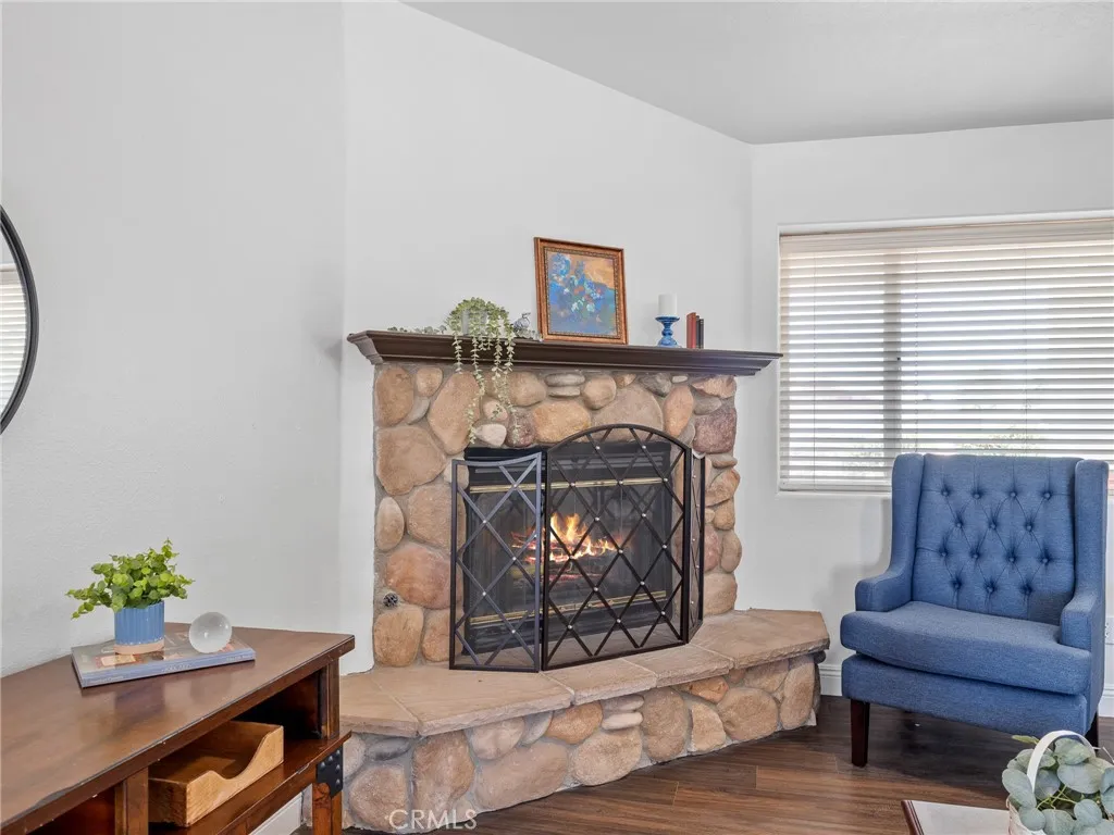22163 Broken Lance Road, Apple Valley, California 92307 home-pic-17