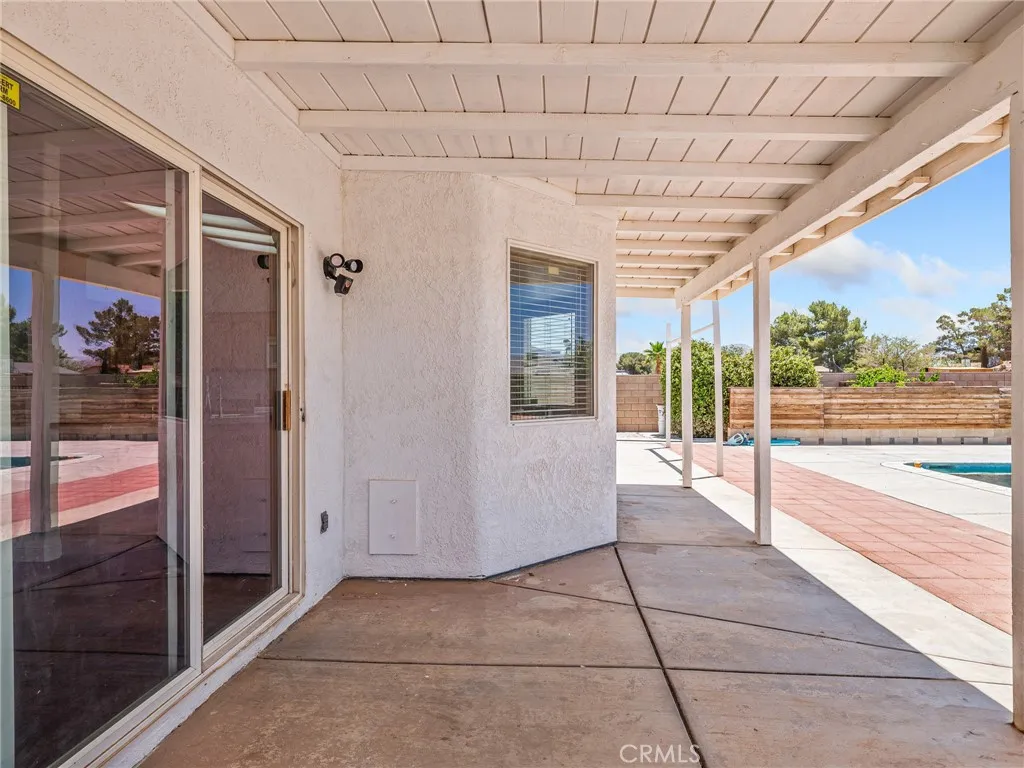 22163 Broken Lance Road, Apple Valley, California 92307 home-pic-48