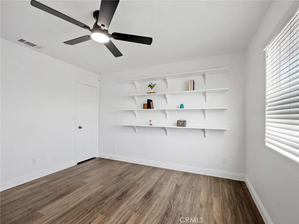 22163 Broken Lance Road, Apple Valley, California 92307 home-pic-33