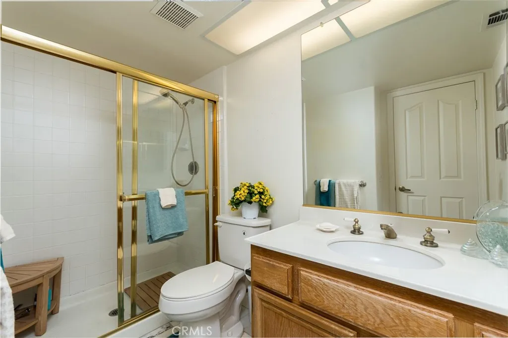21714 Agajanian, Saugus, California 91350 home-pic-24