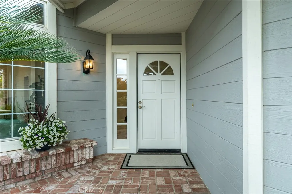 21714 Agajanian, Saugus, California 91350 home-pic-3