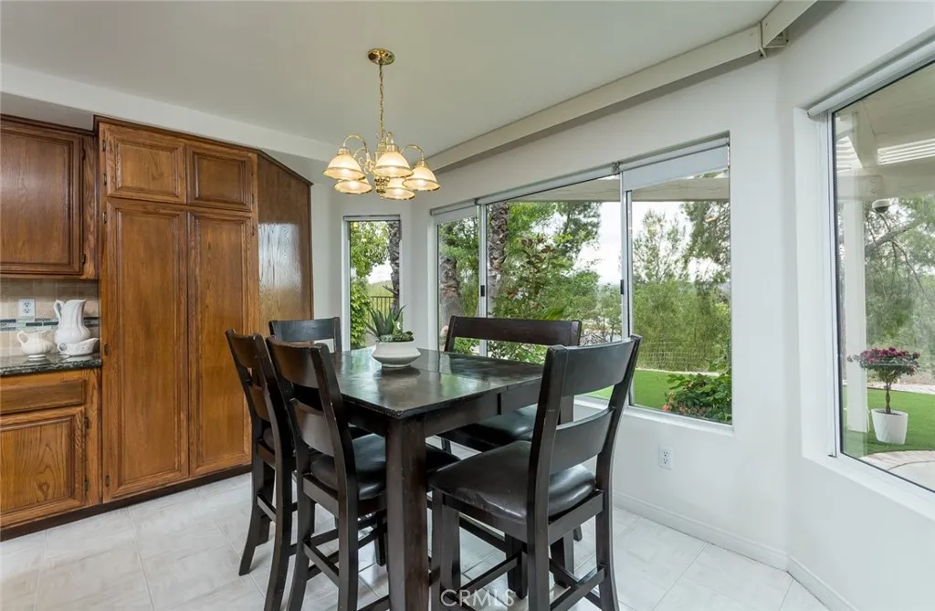 21714 Agajanian, Saugus, California 91350 home-pic-16