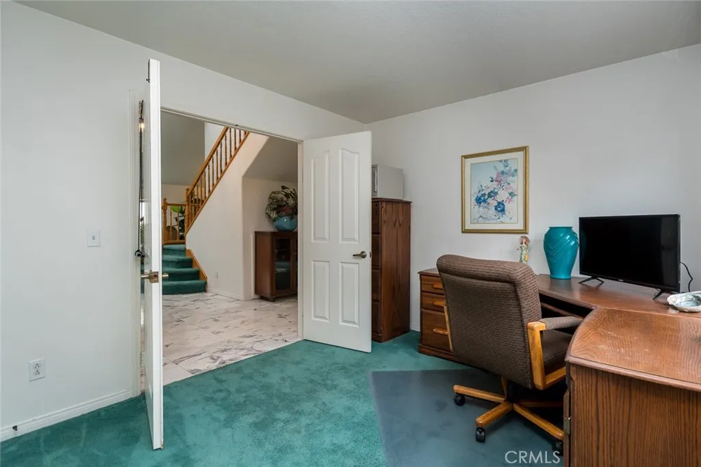 21714 Agajanian, Saugus, California 91350 home-pic-22