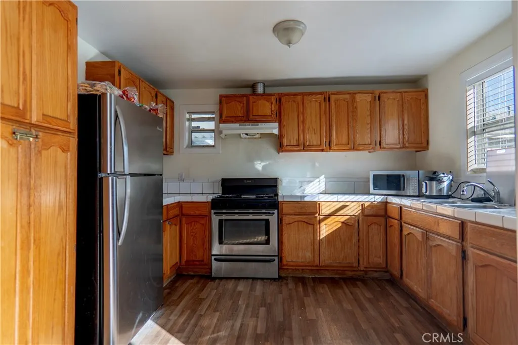 14841 Archwood, Van Nuys, California 91405 home-pic-10
