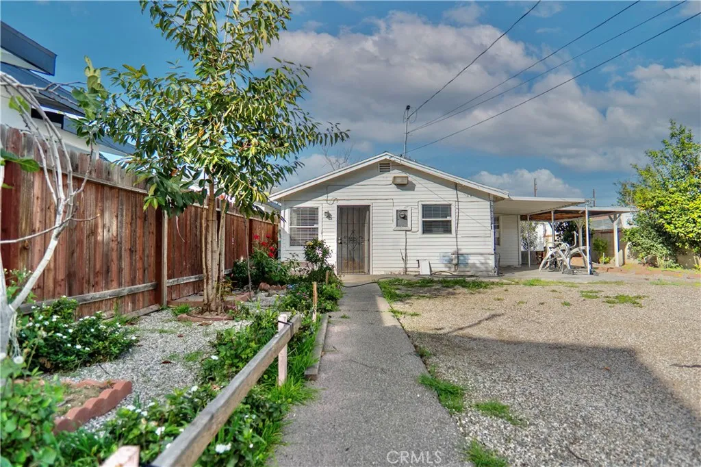 14841 Archwood, Van Nuys, California 91405 home-pic-1