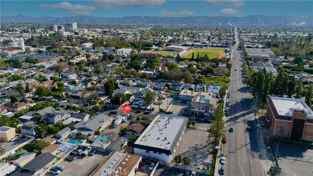 14841 Archwood, Van Nuys, California 91405 home-pic-3