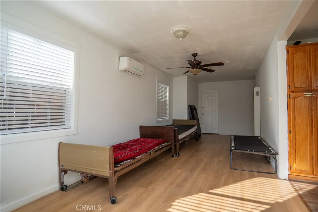 14841 Archwood, Van Nuys, California 91405 home-pic-7
