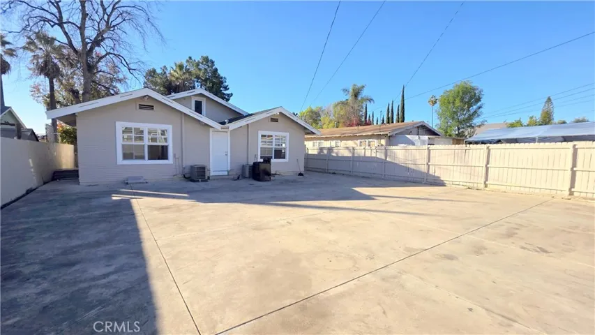 1138 N Park Avenue, Pomona, California 91768
